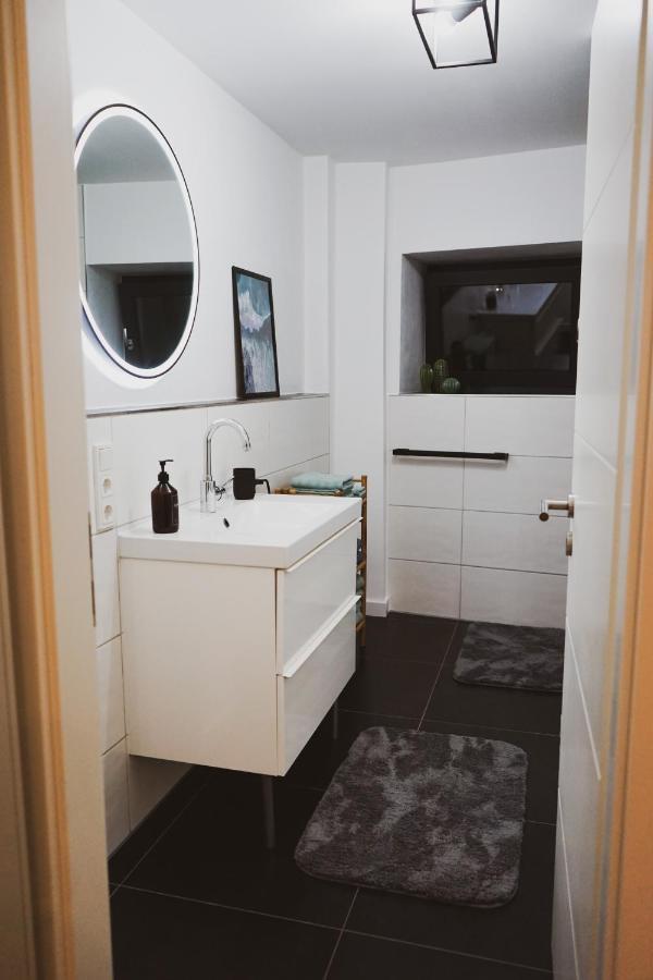 Stilvolles City-Loft Mit Privatem Whirlpool Trier Exterior foto